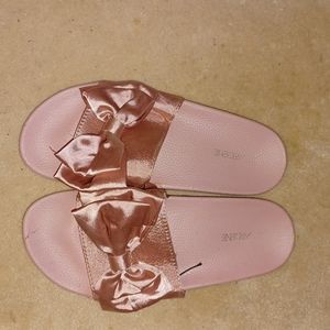 Pink slides brand new perfect condition 2 sizes available 7 & 8 bundle n save
